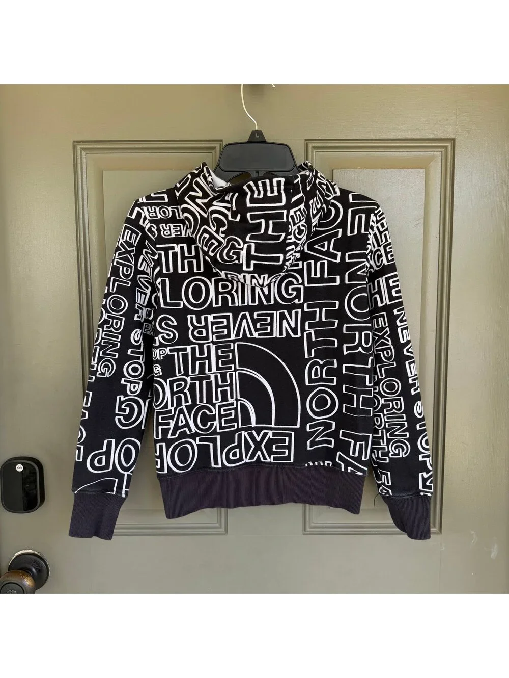 The North Face Boys Small S 7/8 Black White Typography Logo Hoodie